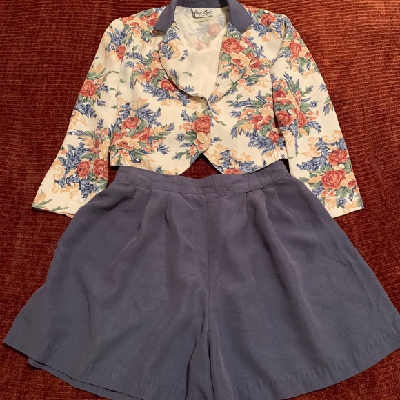 Amy Byer California Other - Floral Top and Blue Shorts Suit